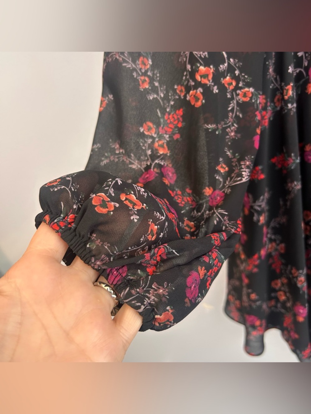 Lover's + Friends Lana Moody Floral Flowy Deep V Keyhole Mini Dress Size Medium - Picture 8 of 13